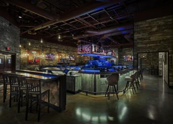 PT's Gold Warm Springs & Torrey Pines interior bar